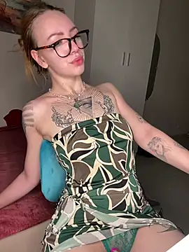 Snapshot of Amore_Mia_ chatting on July 25, 2026, 1:13 am Amore Mia online show from July 25, 2026, 1:13 am