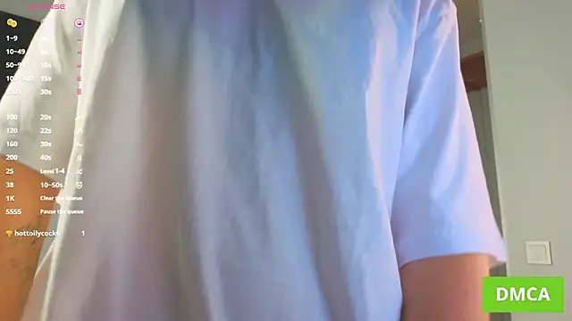 Snapshot of JuliannaWenger chatting on October 29, 2025, 7:13 pm JuliannaWenger online show from October 29, 2025, 7:13 pm