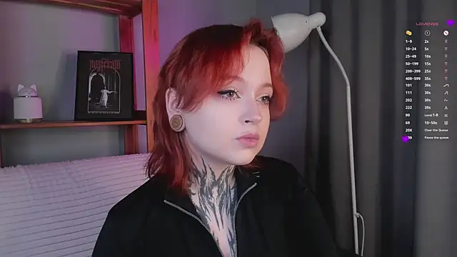 Snapshot of MarnaHarbor chatting on December 14, 2025, 11:27 am MarnaHarbor online show from December 14, 2025, 11:27 am