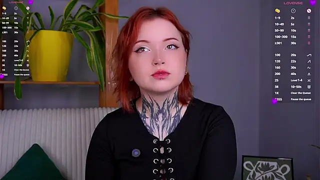 Snapshot of MarnaHarbor chatting on October 19, 2025, 1:25 pm MarnaHarbor online show from October 19, 2025, 1:25 pm