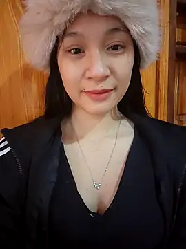 Snapshot of ChiecumBae chatting on November 26, 2025, 2:00 am ChiecumBae online show from November 26, 2025, 2:00 am