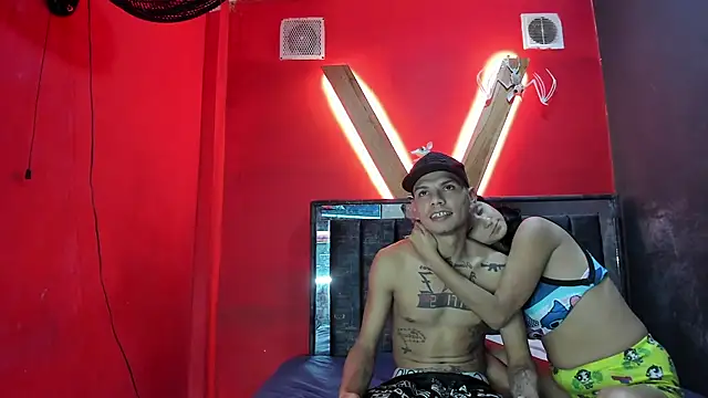 Snapshot of catalina_hard_love chatting on October 25, 2025, 1:05 am catalina hard love online show from October 25, 2025, 1:05 am