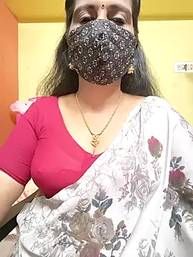 Snapshot of mallu-reshma chatting on November 4, 2025, 4:11 pm mallu-reshma online show from November 4, 2025, 4:11 pm