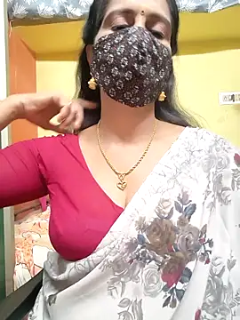 Snapshot of mallu-reshma chatting on November 18, 2025, 2:53 pm mallu-reshma online show from November 18, 2025, 2:53 pm