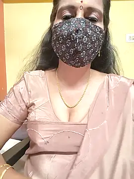 Snapshot of mallu-reshma chatting on October 13, 2025, 2:18 pm mallu-reshma online show from October 13, 2025, 2:18 pm