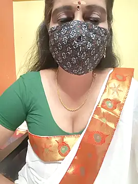 Snapshot of mallu-reshma chatting on October 9, 2025, 5:57 pm mallu-reshma online show from October 9, 2025, 5:57 pm