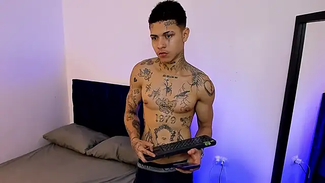 Snapshot of john_mystic chatting on November 11, 2025, 3:34 am john mystic online show from November 11, 2025, 3:34 am