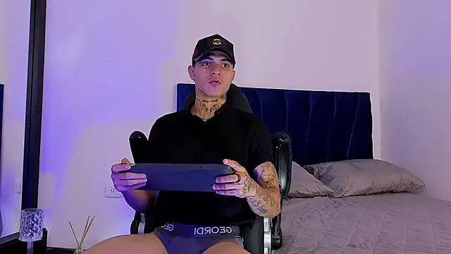 Snapshot of john_mystic chatting on October 9, 2025, 2:23 am john mystic online show from October 9, 2025, 2:23 am