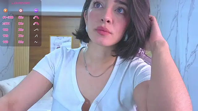 Snapshot of sara_lopez_s chatting on July 25, 2026, 2:34 pm sara lopez s online show from July 25, 2026, 2:34 pm