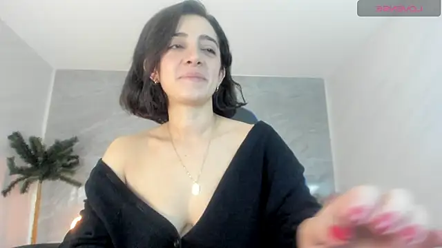 sara lopez s online show from October 2, 2025, 1:31 am