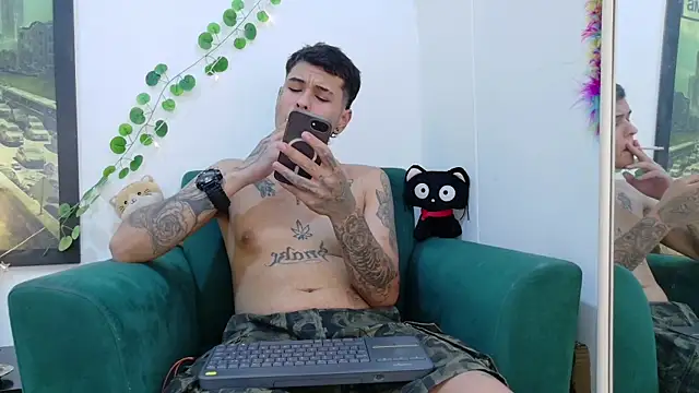 Snapshot of rosse_dredd chatting on July 8, 2026, 2:57 am rosse dredd online show from July 8, 2026, 2:57 am