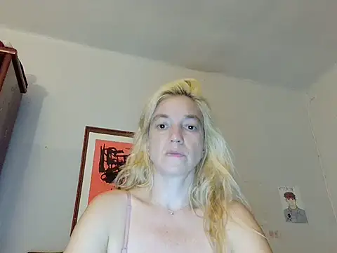 Snapshot of Senhoritajesus42 chatting on March 30, 2026, 5:58 pm Senhoritajesus42 online show from March 30, 2026, 5:58 pm