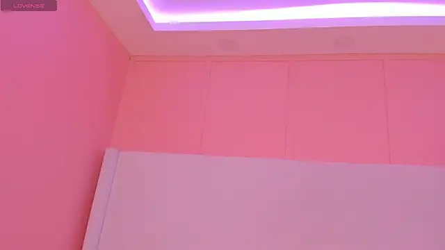 amelia bellee online show from September 24, 2025, 5:41 pm