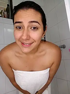 VioletaWalton1 online show from September 17, 2025, 3:25 pm