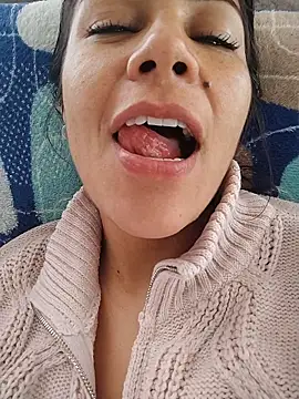 KittyHoleshot87 online show from February 20, 2026, 2:41 pm