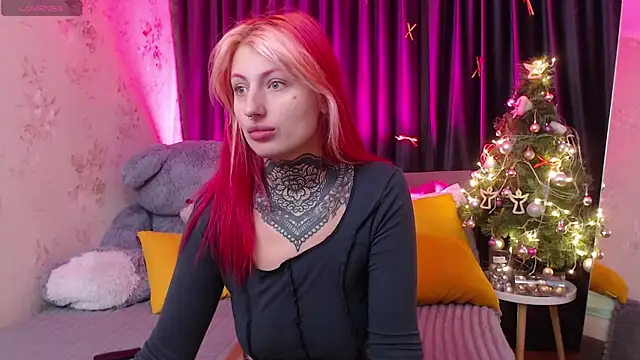 Nina Blum  online show from December 21, 2025, 6:26 am