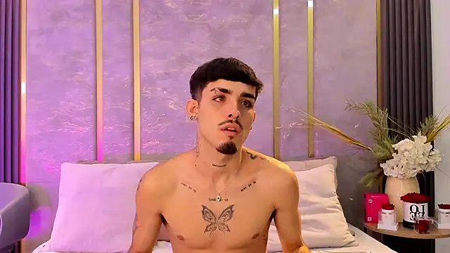 Snapshot of NikoStone_ chatting on November 11, 2025, 4:40 am NikoStone online show from November 11, 2025, 4:40 am