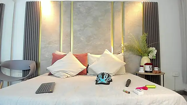 Snapshot of NikoStone_ chatting on June 11, 2026, 1:49 am NikoStone online show from June 11, 2026, 1:49 am