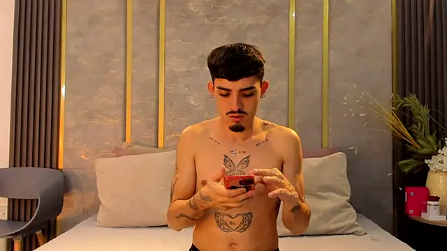 Snapshot of NikoStone_ chatting on October 23, 2025, 4:22 am NikoStone online show from October 23, 2025, 4:22 am