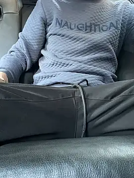 Snapshot of bmwe71 chatting on March 13, 2026, 11:04 am bmwe71 online show from March 13, 2026, 11:04 am