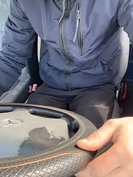 Snapshot of bmwe71 chatting on March 17, 2026, 11:35 am bmwe71 online show from March 17, 2026, 11:35 am