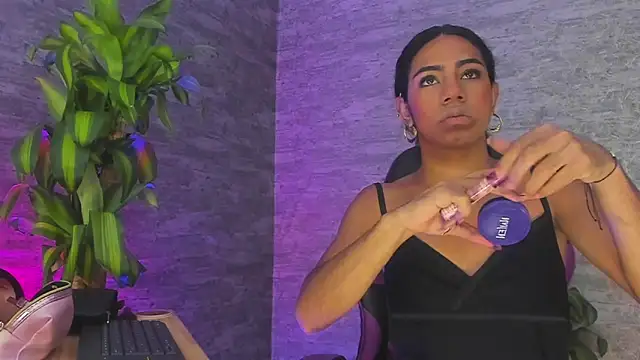  ValeriaMontes online show from October 4, 2025, 7:04 pm