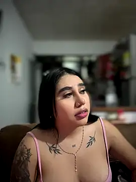 Snapshot of Sophie_Dreamss chatting on November 1, 2025, 10:47 pm Sophie Dreamss online show from November 1, 2025, 10:47 pm