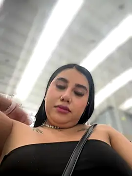 Snapshot of Sophie_Dreamss chatting on October 20, 2025, 5:35 pm Sophie Dreamss online show from October 20, 2025, 5:35 pm