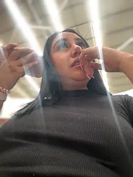 Snapshot of Sophie_Dreamss chatting on October 8, 2025, 8:20 pm Sophie Dreamss online show from October 8, 2025, 8:20 pm