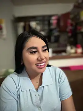 Snapshot of Sophie_Dreamss chatting on October 18, 2025, 10:23 pm Sophie Dreamss online show from October 18, 2025, 10:23 pm