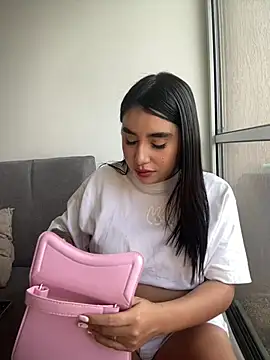 Snapshot of Sophie_Dreamss chatting on June 13, 2026, 10:08 pm Sophie Dreamss online show from June 13, 2026, 10:08 pm