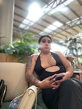 Snapshot of Sophie_Dreamss chatting on October 15, 2025, 7:44 pm Sophie Dreamss online show from October 15, 2025, 7:44 pm