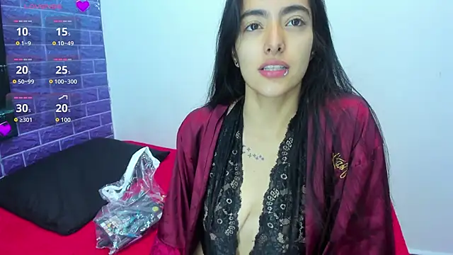 Cora 222 online show from October 5, 2025, 11:12 am