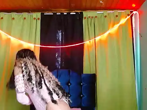 canelasexy 1 online show from November 20, 2025, 7:47 pm