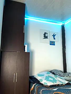 Emil prl online show from November 3, 2025, 9:07 pm