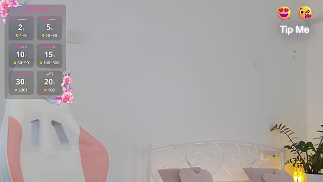 KumiKruz online show from October 10, 2025, 1:23 pm