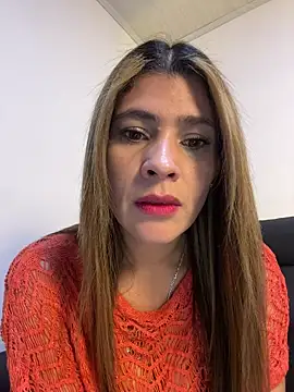 Snapshot of Skarlett_12_ chatting on October 26, 2025, 11:10 am Skarlett 12 online show from October 26, 2025, 11:10 am