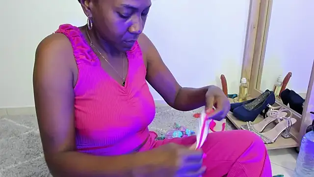 Snapshot of coral15_ chatting on October 26, 2025, 2:12 am coral15 online show from October 26, 2025, 2:12 am