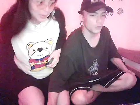 Snapshot of Damianandlu chatting on September 9, 2025, 1:49 am Damianandlu online show from September 9, 2025, 1:49 am