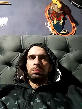 hairy mannn online show from December 4, 2025, 4:55 am