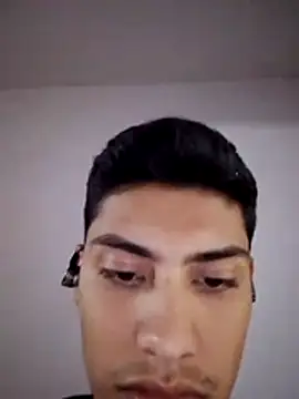 aispuro8505 online show from November 29, 2025, 6:46 am