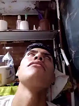 aispuro8505 online show from November 3, 2025, 7:02 am