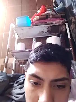 aispuro8505 online show from November 12, 2025, 5:50 pm