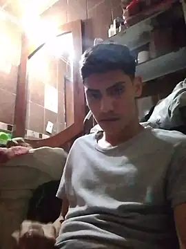 aispuro8505 online show from February 27, 2026, 7:52 am