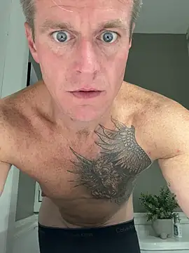 Snapshot of DILFiGuess11 chatting on September 11, 2025, 5:07 am DILFiGuess11 online show from September 11, 2025, 5:07 am