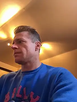 Snapshot of DILFiGuess11 chatting on February 6, 2026, 2:35 pm DILFiGuess11 online show from February 6, 2026, 2:35 pm