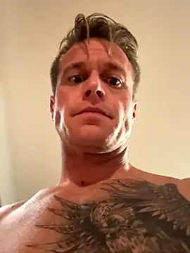 Snapshot of DILFiGuess11 chatting on October 1, 2025, 5:12 am DILFiGuess11 online show from October 1, 2025, 5:12 am