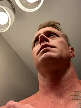 Snapshot of DILFiGuess11 chatting on October 21, 2025, 9:03 pm DILFiGuess11 online show from October 21, 2025, 9:03 pm