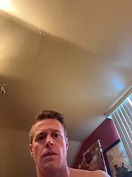 Snapshot of DILFiGuess11 chatting on March 8, 2026, 3:26 pm DILFiGuess11 online show from March 8, 2026, 3:26 pm