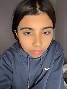 DianeSuns  online show from May 7, 2026, 5:11 am